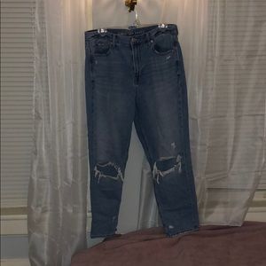 American Eagle Distressed Light-Wash Mom Jean